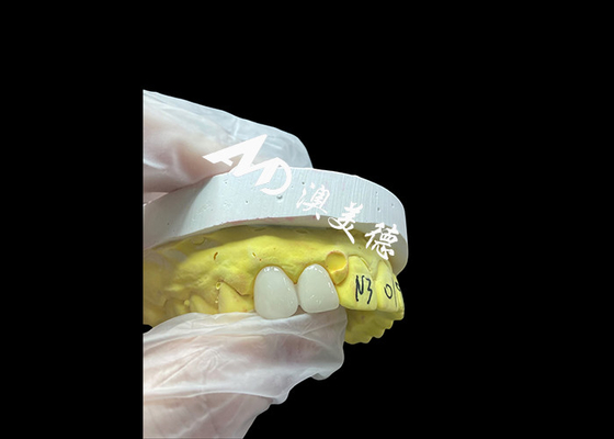 Giá tốt. Vương miện nha khoa Zirconia tự nhiên với độ bền và khả năng tương thích sinh học cao trực tuyến